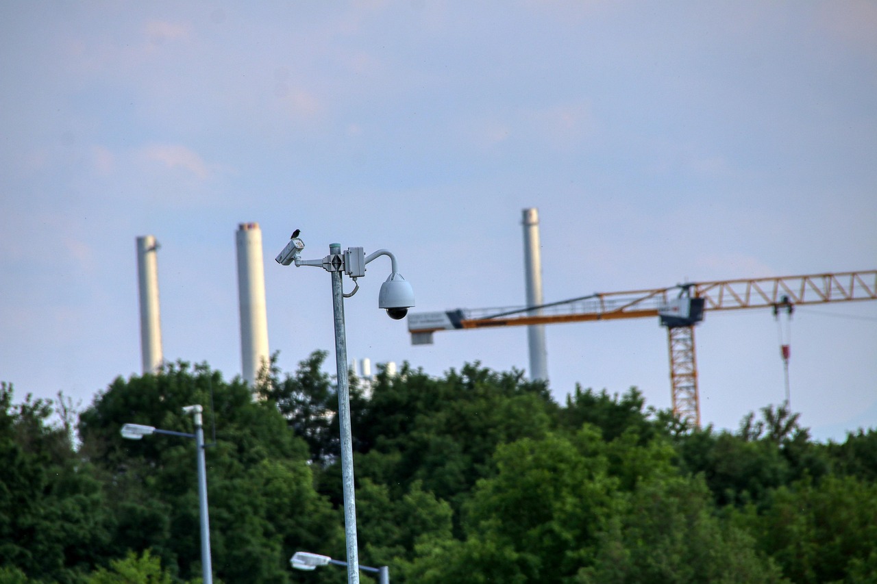 Ethical Implications of AI‑Induced Delusional Spiraling in LLM Interactions